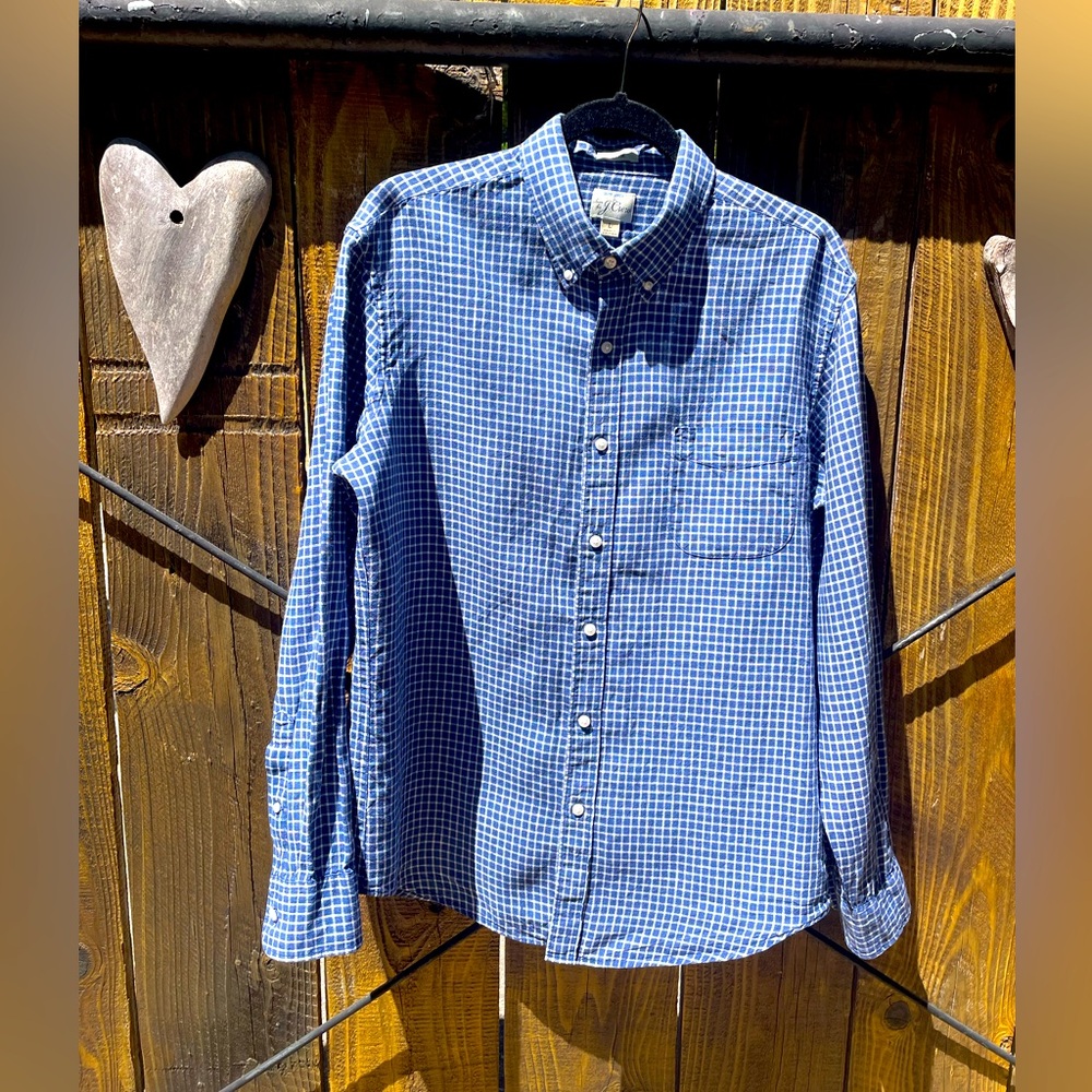 J.Crew IRISH LINEN
Men's Blue Checkered Shirt